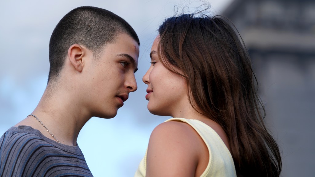 lao-01.jpg L'Amour Ouf