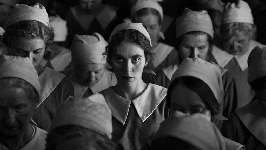 The Girl with the Needle: winnaar van de Golden Frog op EnergaCamerimage 2024