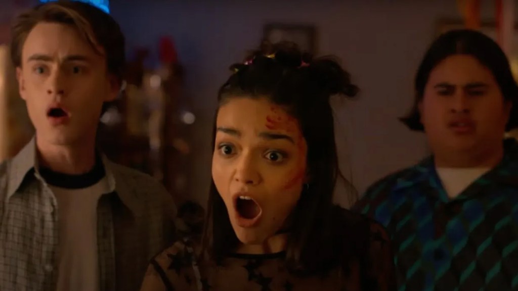 A24 onthult tweede trailer voor de komedie Y2K met Rachel Zegler