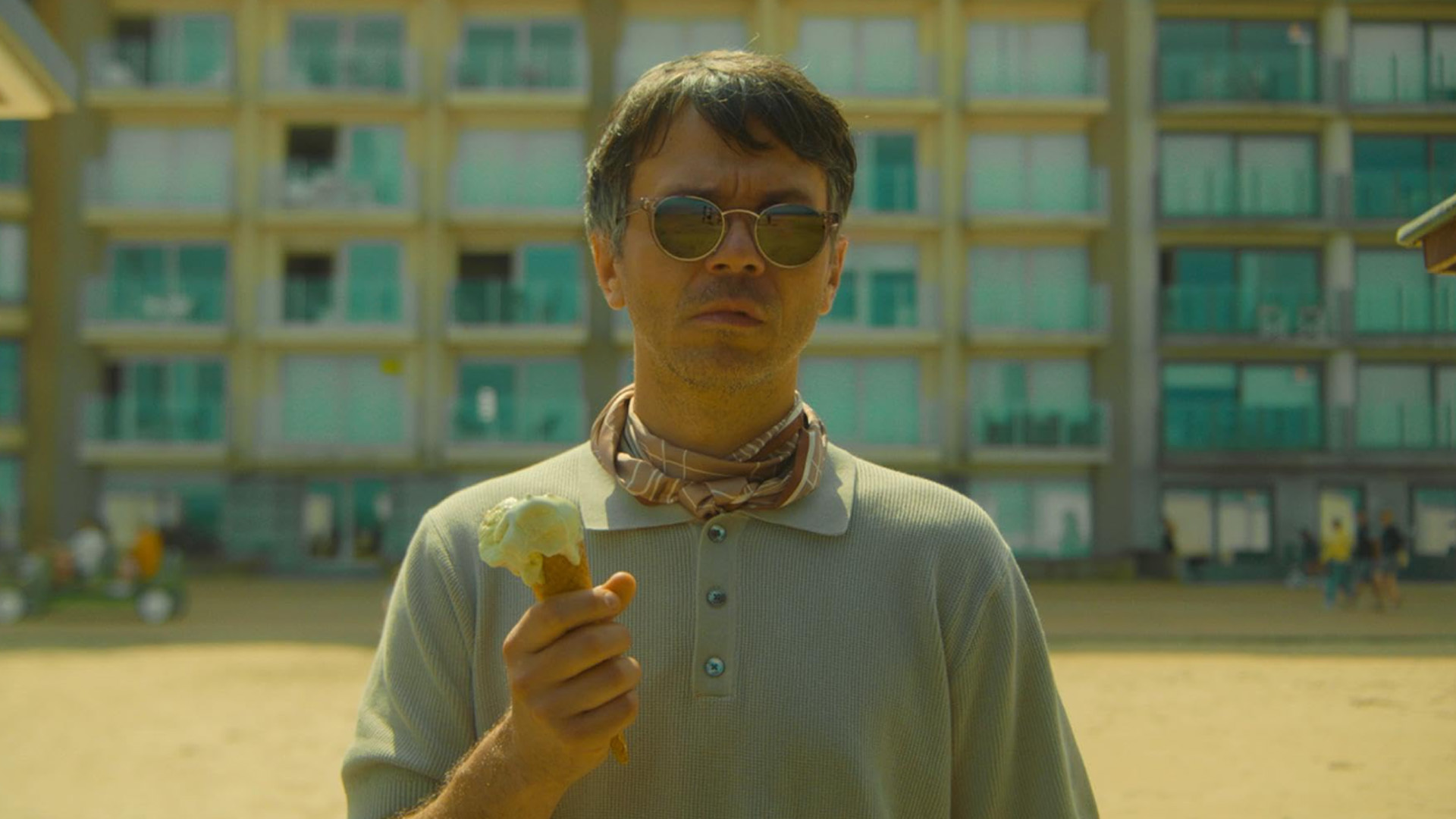 Filmreview: Whispers of the Waves