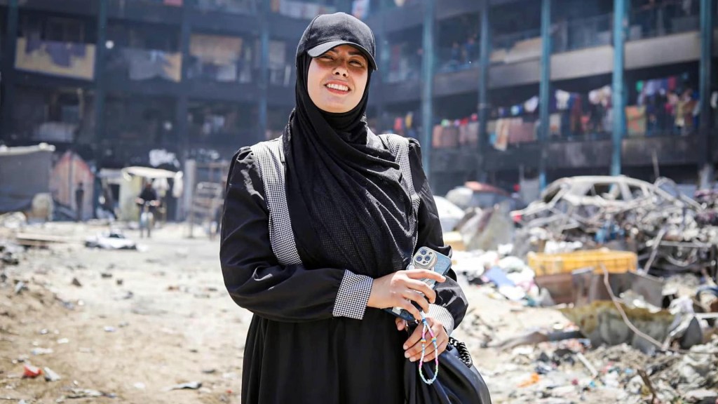 Imagine Film onthult trailer van aangrijpende documentaire Put Your Soul on Your Hand and&nbsp;Walk