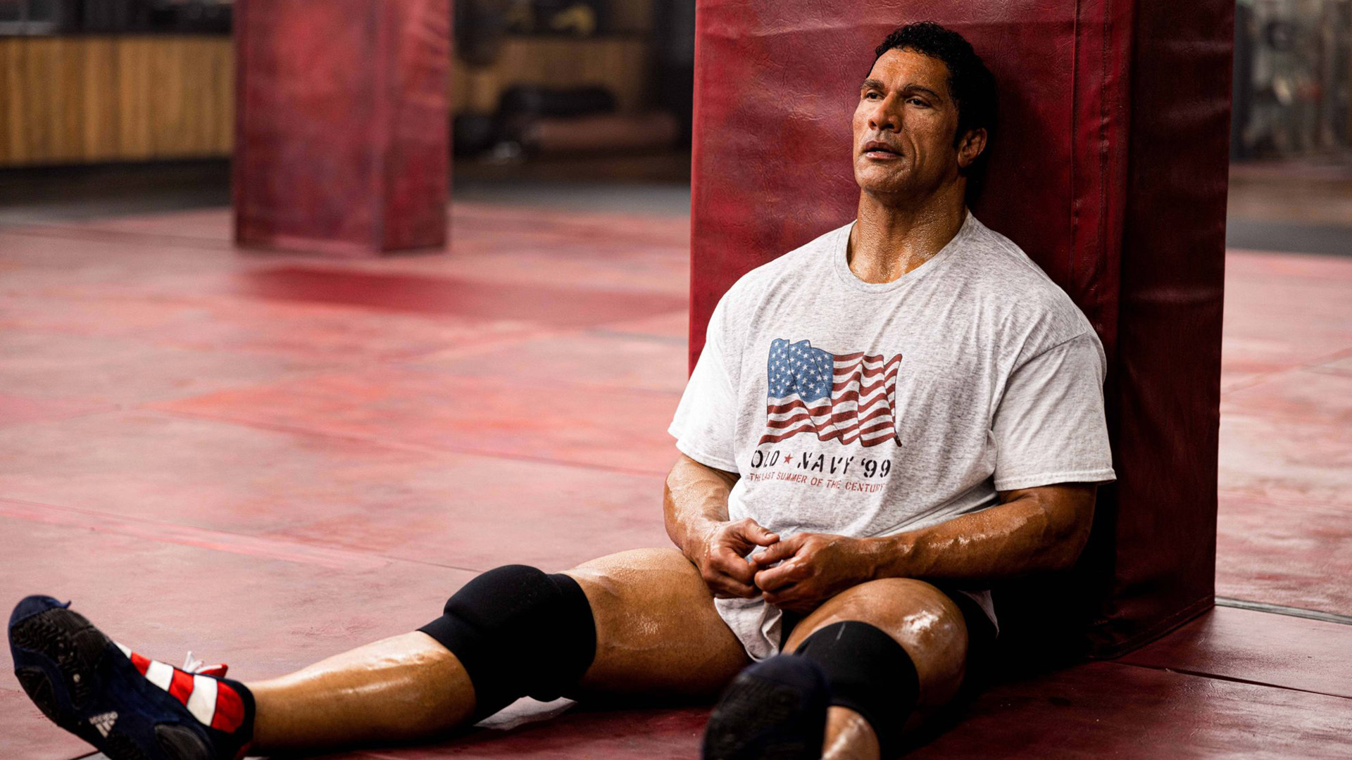 Filmrecensie: The Smashing Machine – Dwayne Johnson in de ring als Mark Kerr