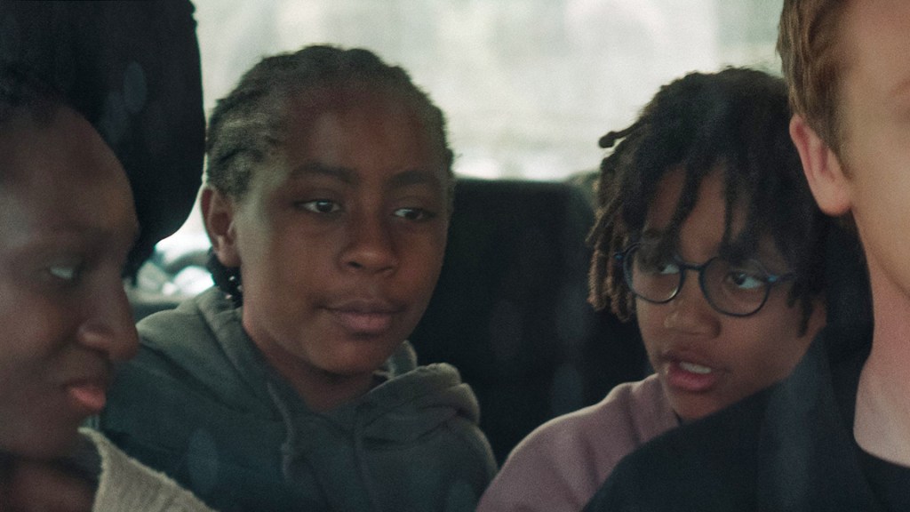 Filmrecensie: Six jours, ce printemps-là