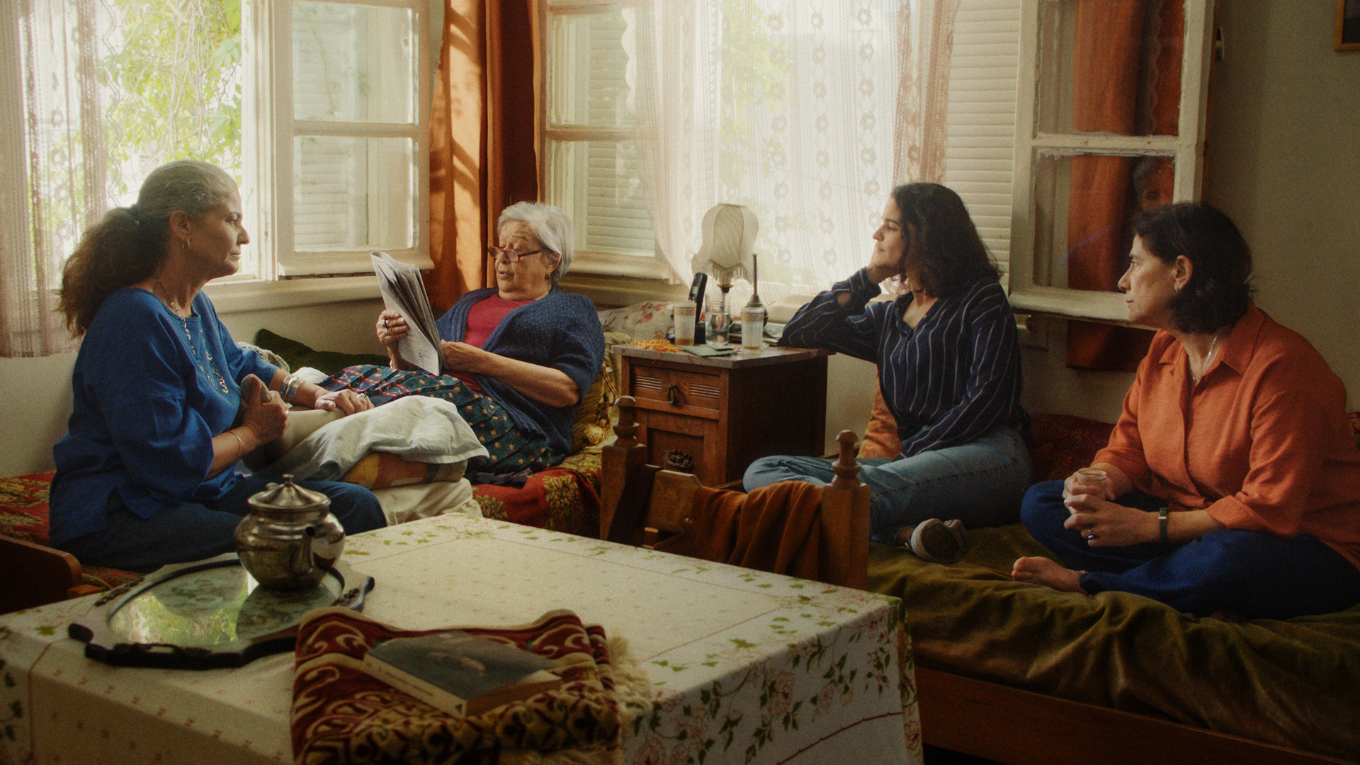 Filmrecensie: A voix basse – Leyla Bouzid vertelt met beelden
